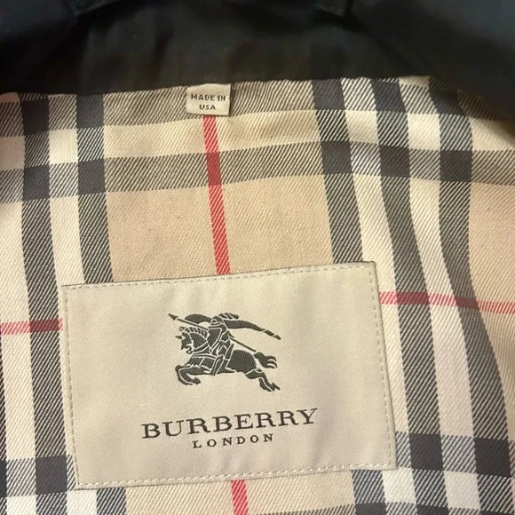 Burberry Classic Black Trench Coat - Picture 2 of 12